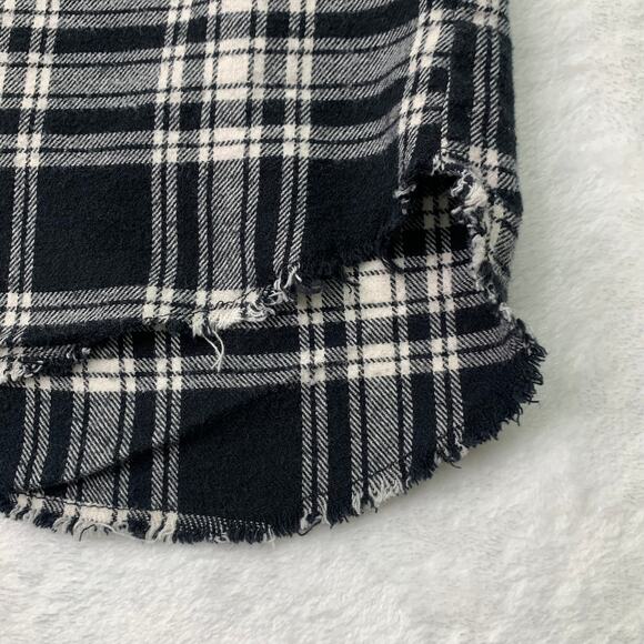 Volcom Womens Small Sleeveless Button Front Flannel Shirt Black White Plaid Raw - Picture 7 of 7